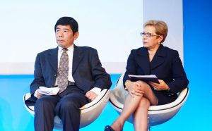 Kunio Mikuriya, WCO Secretary General, and Maria Palazzolo, Chief Executive Officer of GS1 Australia and GS1 Board Member, at the GS1 Global Forum 2013