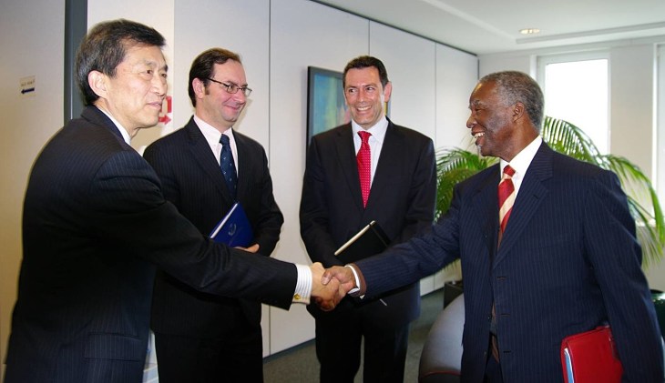 Senior WCO Management welcoming former South African President Thabo Mbeki, who is Chair of the High Level Panel on Illicit Financial Flows from Africa (WCO)